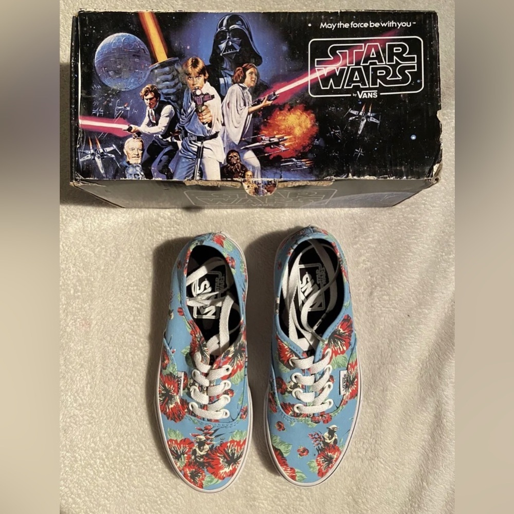 Vans - Limited Edition Star Wars Yoda Aloha Sneakers. Unisex. NWT.
